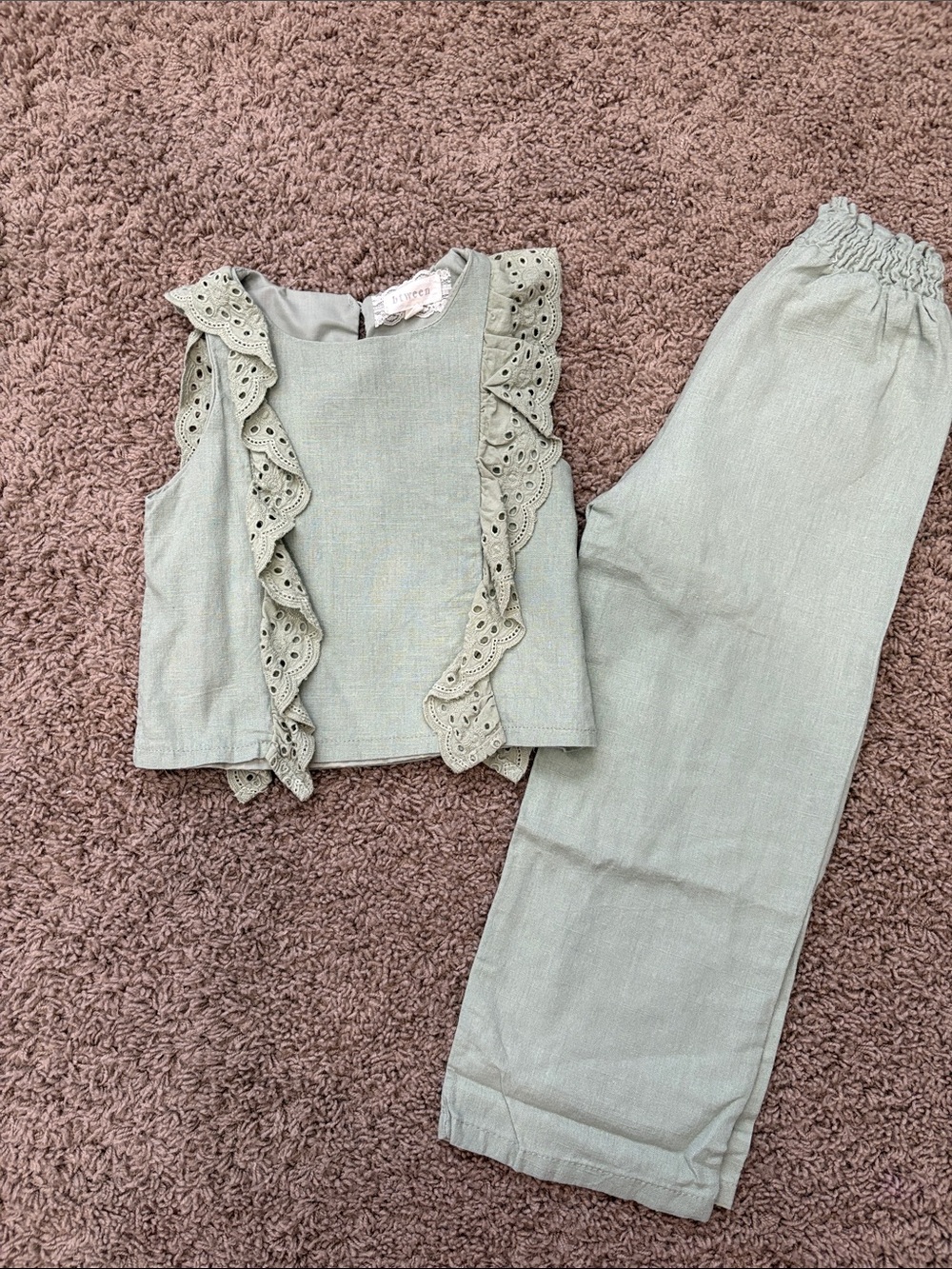 btween Sage Green Eyelet Lace Top Set